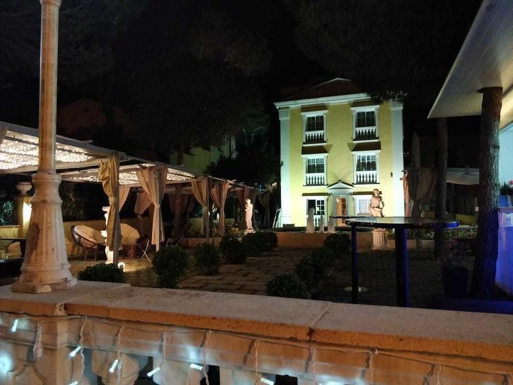 Hotel Pete Castell-Castell-Platja d'Aro Buitenkant foto